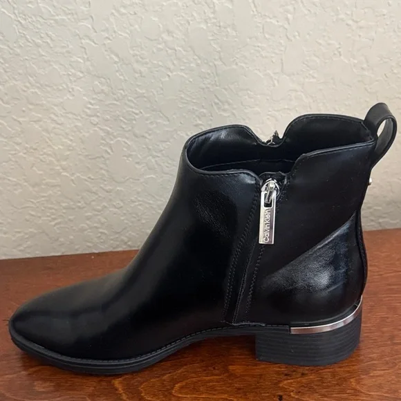 Calvin Klein Women's Black Leather Ankle Boots Size 7.5 M EUC - Picture 12 of 15